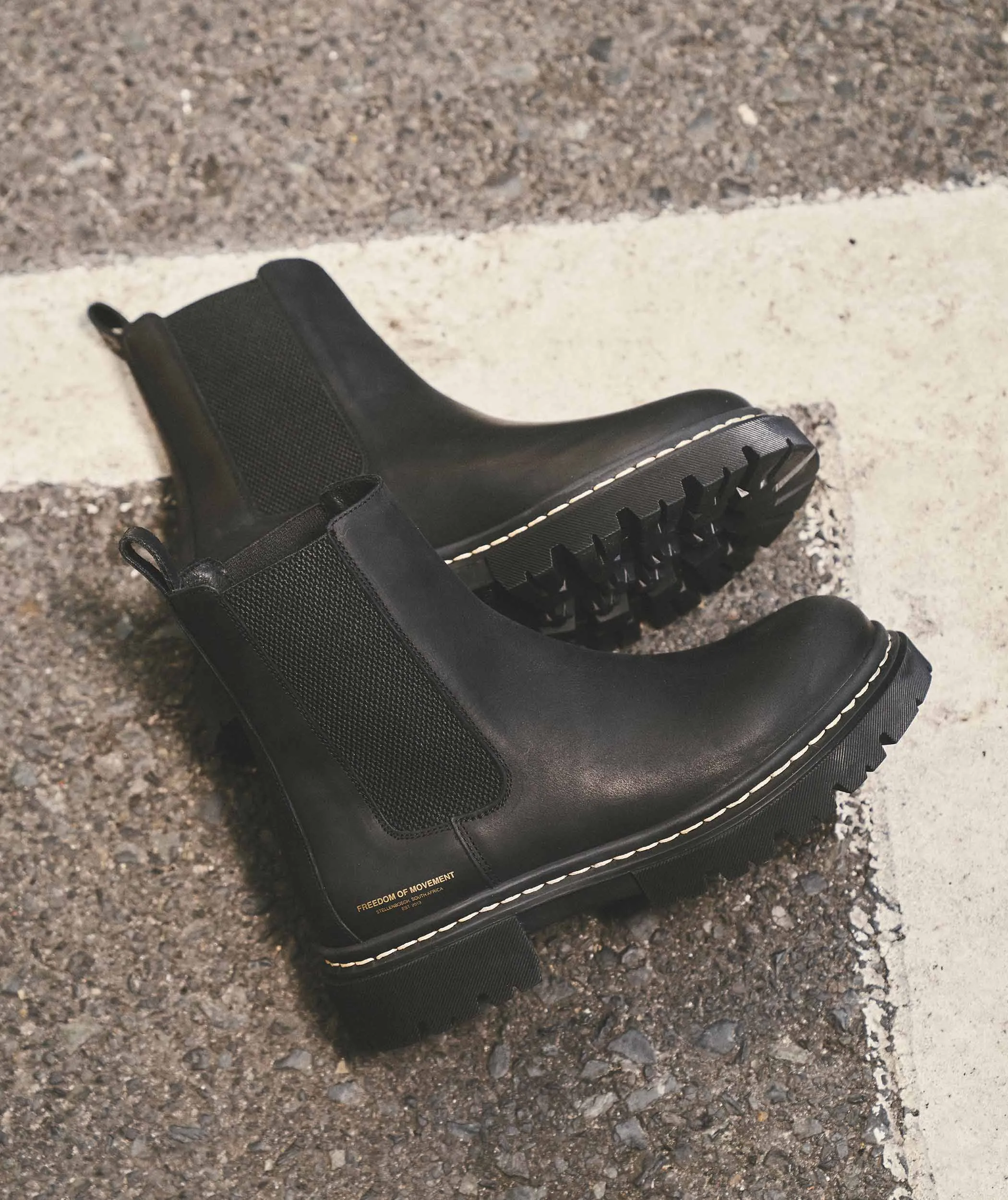 Ladies Leather Chelsea Boot - Black